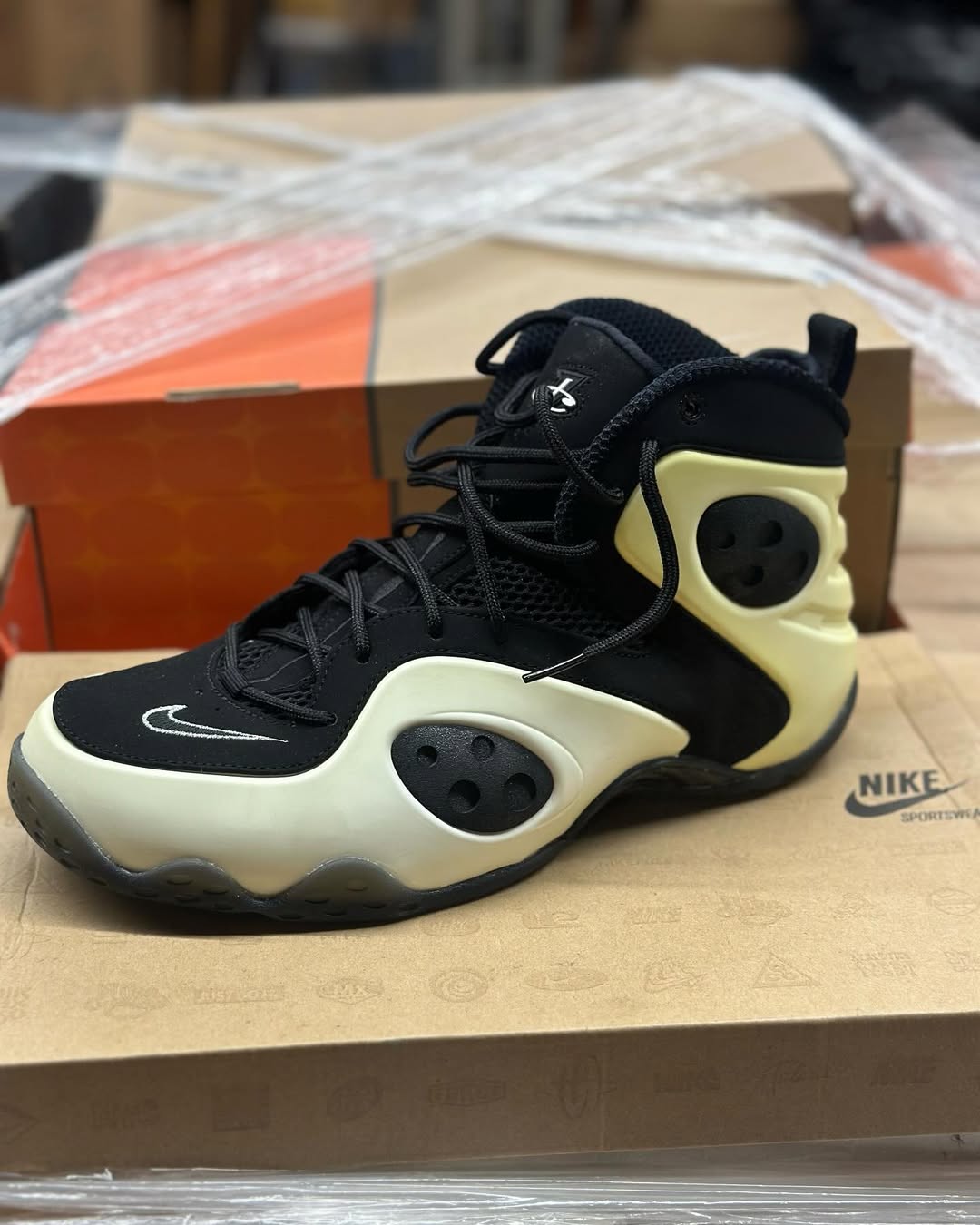 SaveClip.App_420633672_3598162113755246_1952288999465430667_n (2) Buy Nike Sneakers Pallets