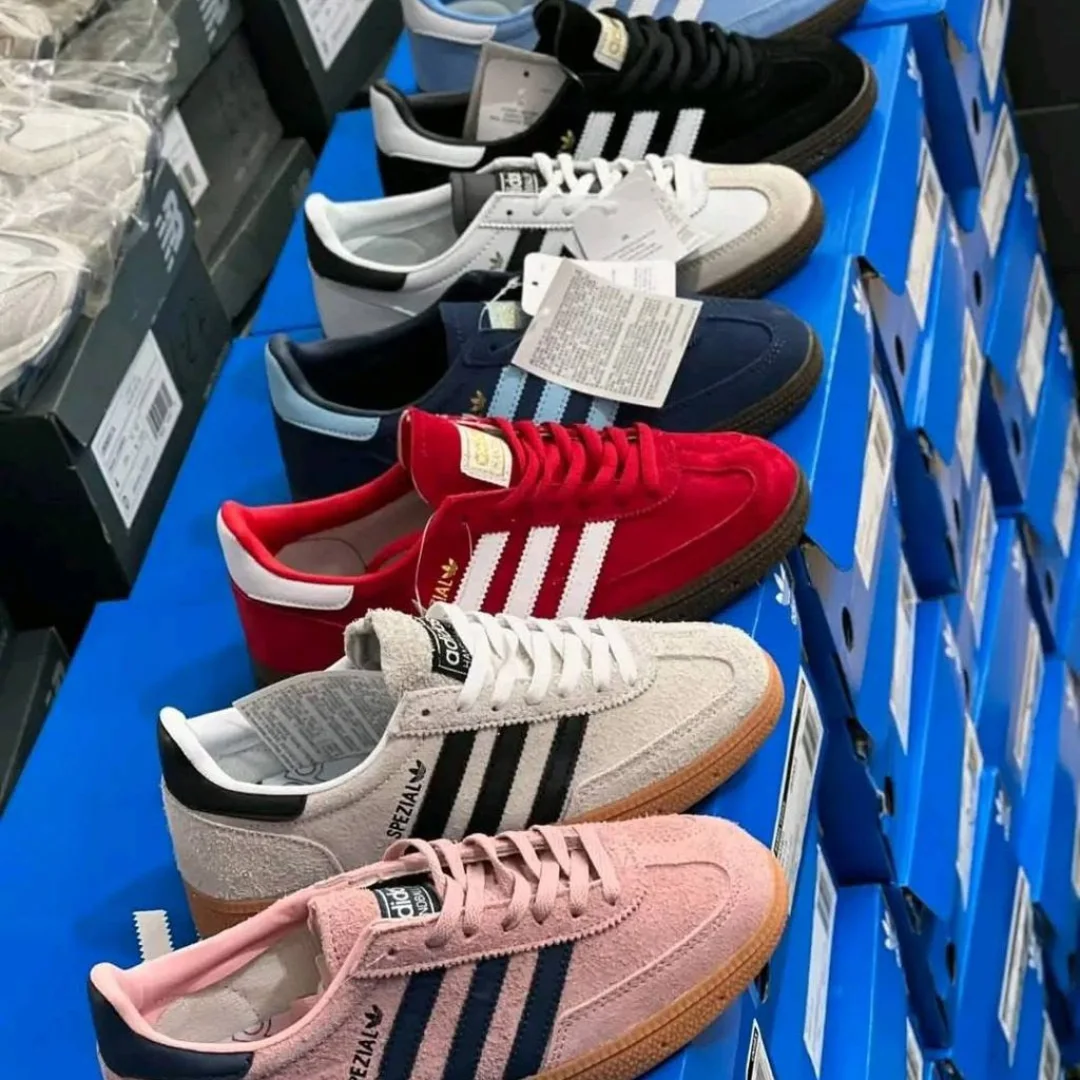 SaveClip.App_541894289_17873805039415905_6687973264374977629_n Buy Adidas Sneakers & Casual Shoes Pallets