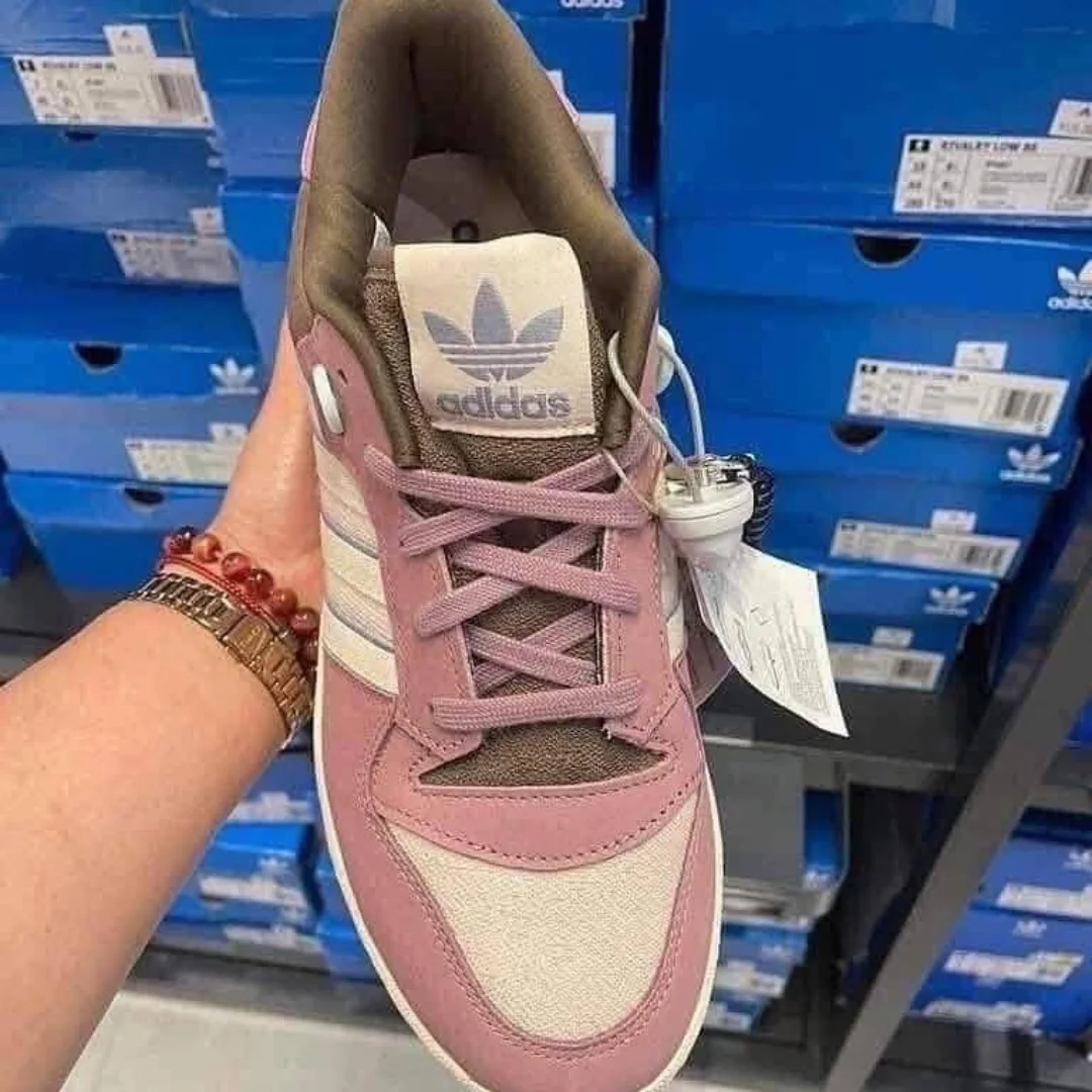 SaveClip.App_542594413_17873805012415905_6095528007938725852_n Buy Adidas Sneakers & Casual Shoes Pallets