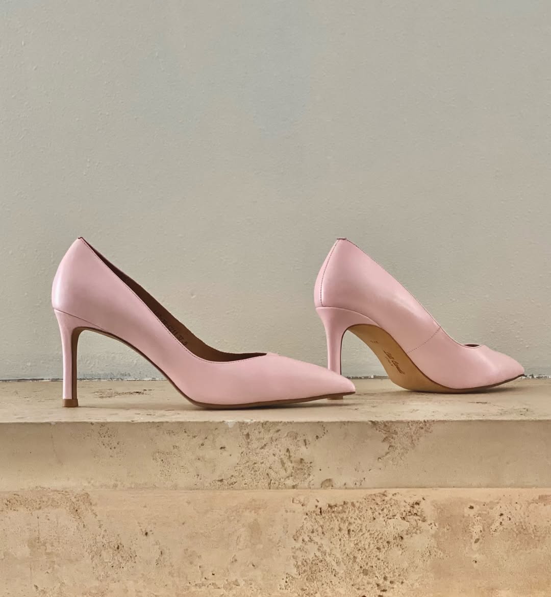 SaveClip.App_612925807_18188276140352979_4894758828923400913_n Buy Womens Pink High Heel Shoes Pallets